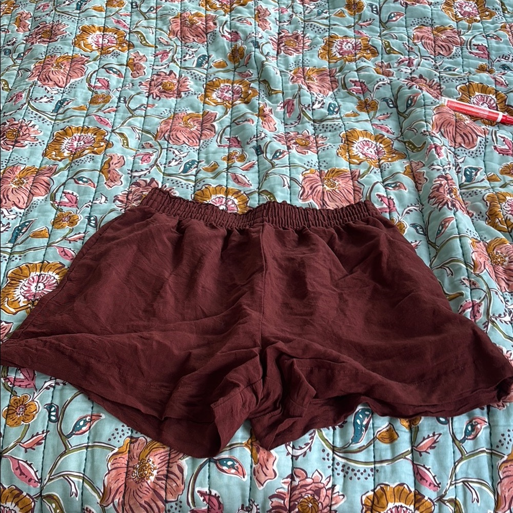 Linen Burgundy Casual Shorts with pockets